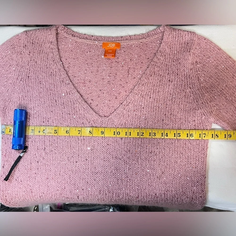 🛍️Pink sequin V-neck knit sweater from JOE FRESH Size S. - Picture 12 of 13